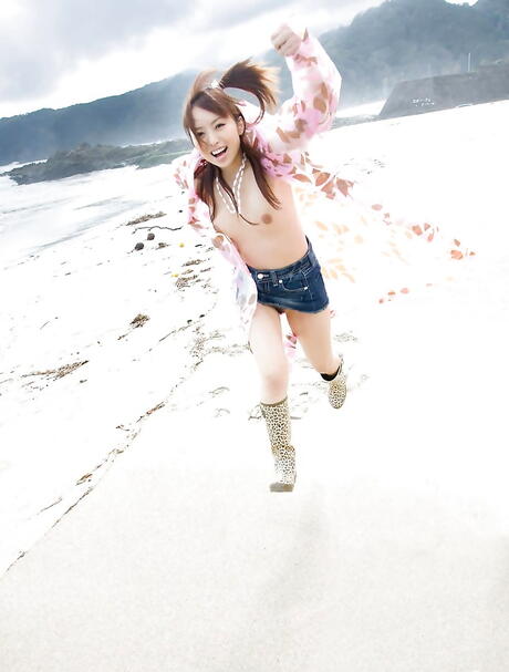 Excellent japanese babe Namiki exhibits her butt at beach